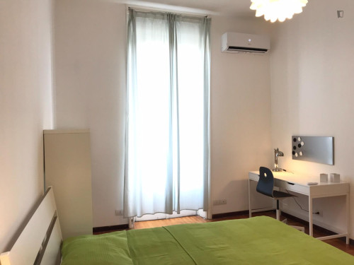 Very pleasant single bedroom in Città Studi