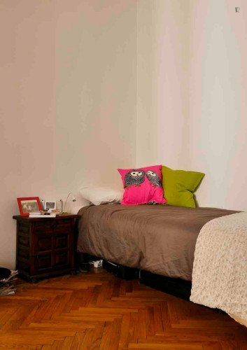 Bed in a welcoming twin bedroom, in Città Studi - Politecnico