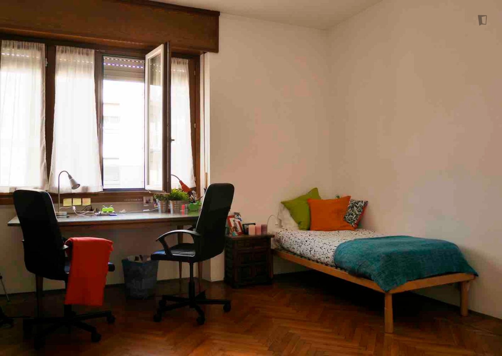  Bed In A Welcoming Twin Bedroom, In Città Studi - Politecnico  -  Bed in a welcoming twin bedroom, in Città Studi - Politecnico  - Gallery -  1