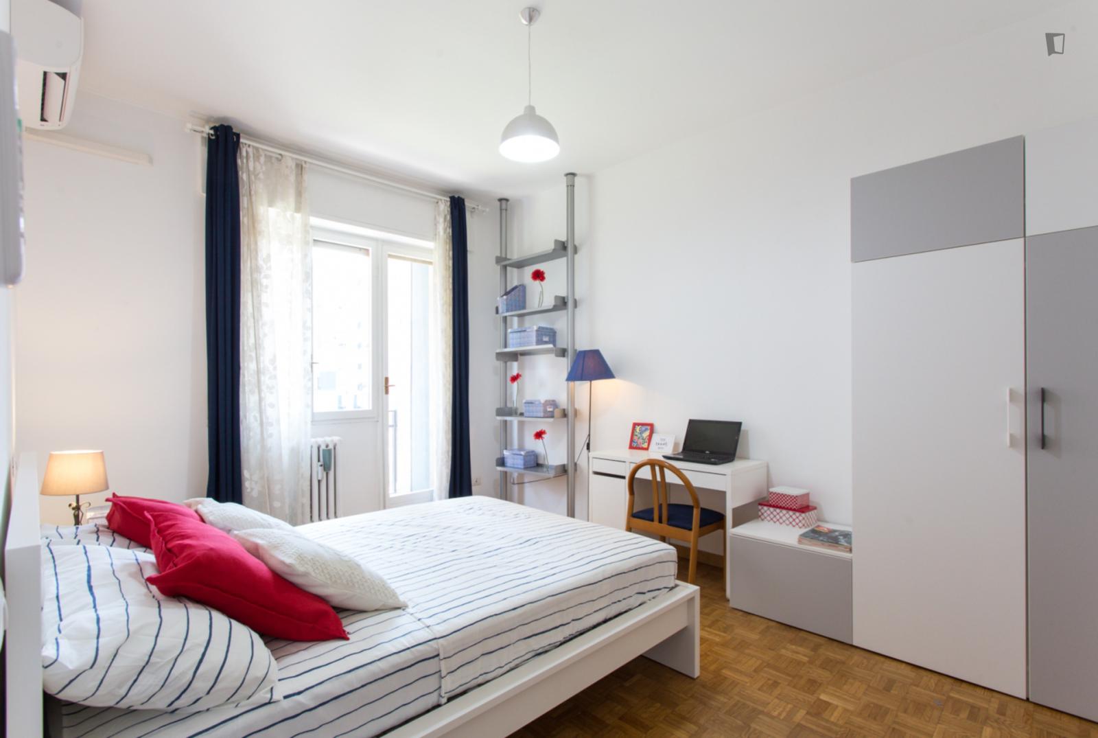  Charismatic Double Bedroom Near The Corvetto Metro  -  Charismatic double bedroom near the Corvetto metro  - Gallery -  1