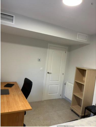 Welcoming Double Bedroom close to University of Alicante