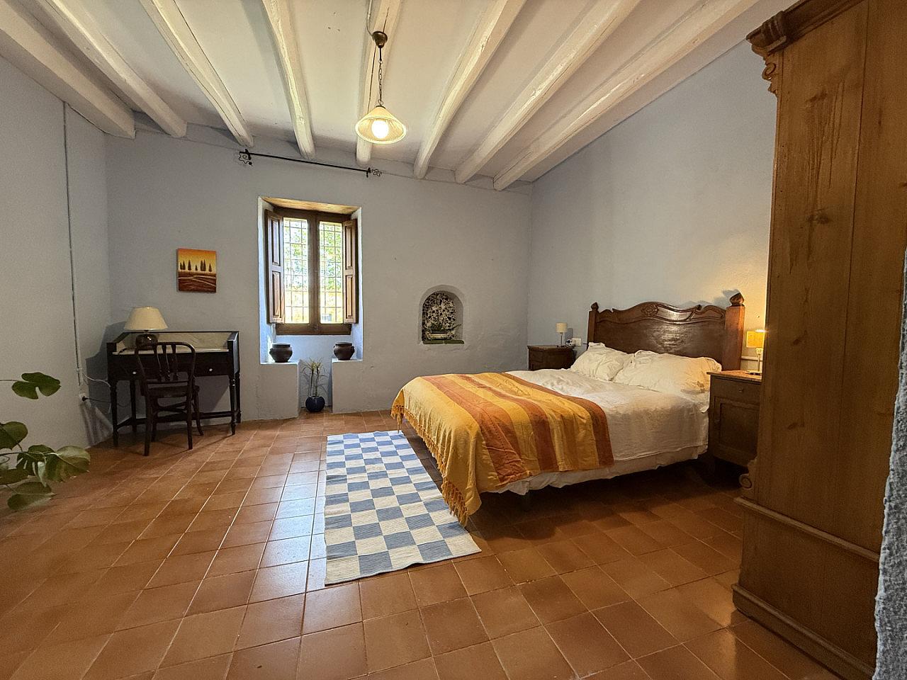 Private Comfort Room - Beautifully Restored Rural Coliving Masia with Nature & Adventure at Montseny Natural Park - Gallery - 9