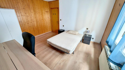 Legendary Single Bedroom close to University of Zaragoza