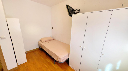 Inspiring Single Bedroom close to Zaragoza-Goya Train Station