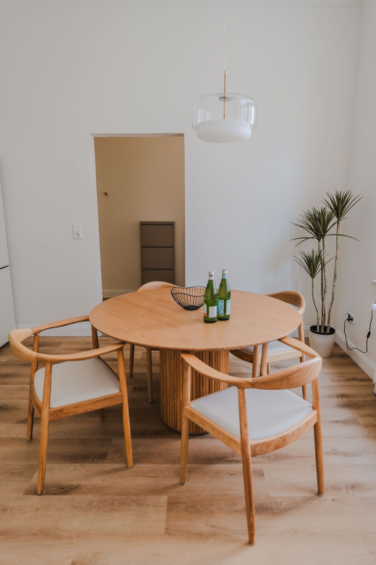 Business & Boutique Apartment - Parking Lot - 8