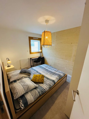 Neat double bedroom close to the centre of Lyon