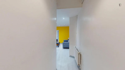 Appealing double bedroom near the Lyon-Saint-Paul train station