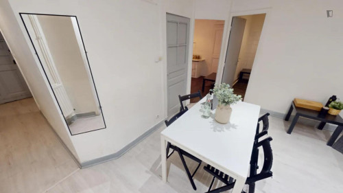 Appealing double bedroom near the Lyon-Saint-Paul train station