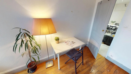 Inviting double bedroom in the Vieux Lyon - Quarantaine district