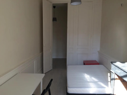 Snug single bedroom near the Lyon-Saint-Paul train station