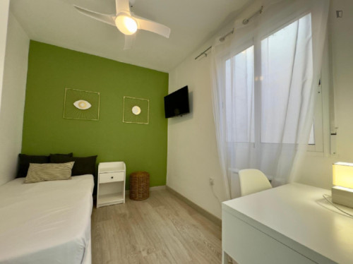 Welcoming Single Bedroom close to Del Pinar Park