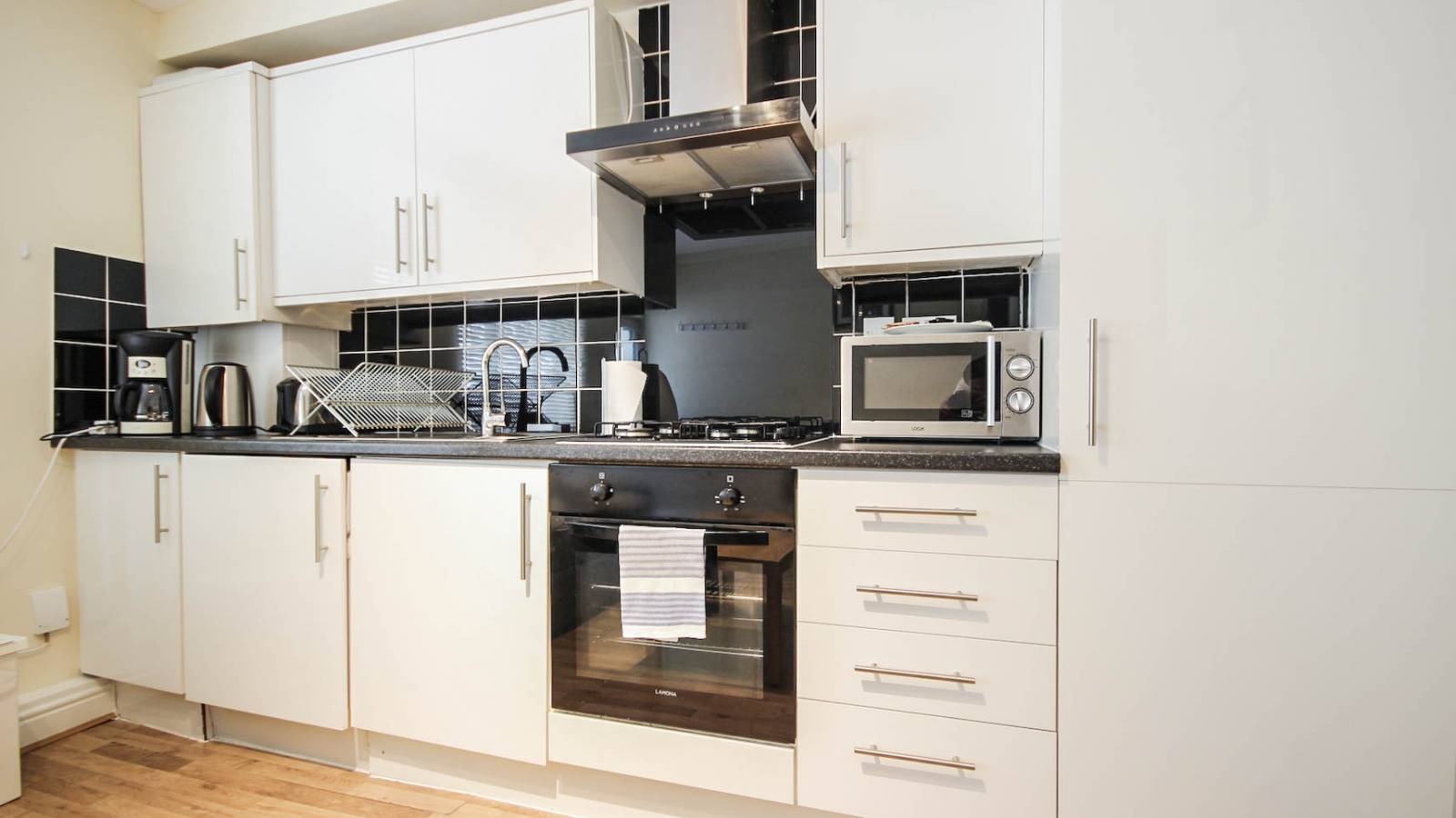 Whole 1 bedroom apartment for rent in Camden Town