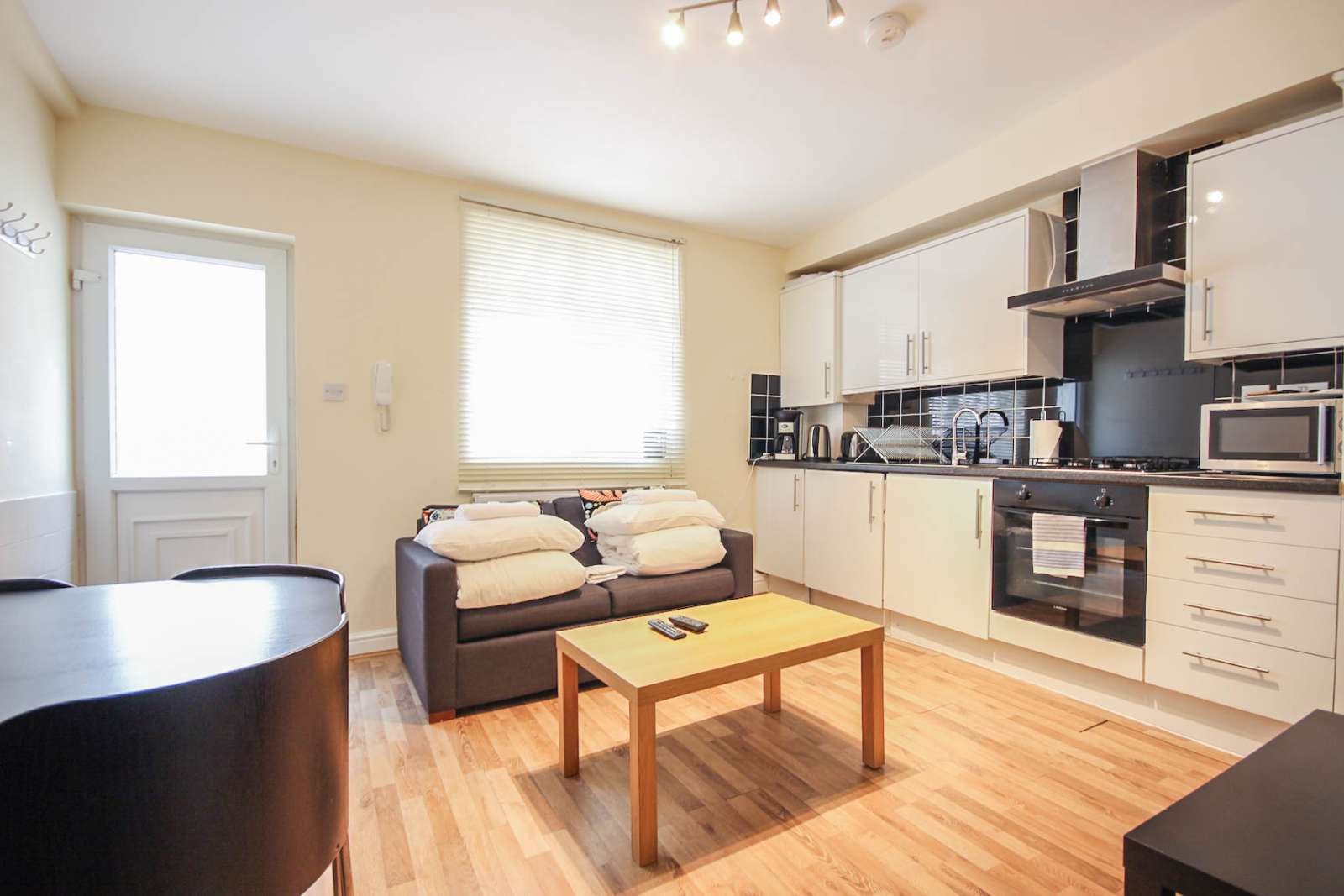 Whole 1 bedroom apartment for rent in Camden Town