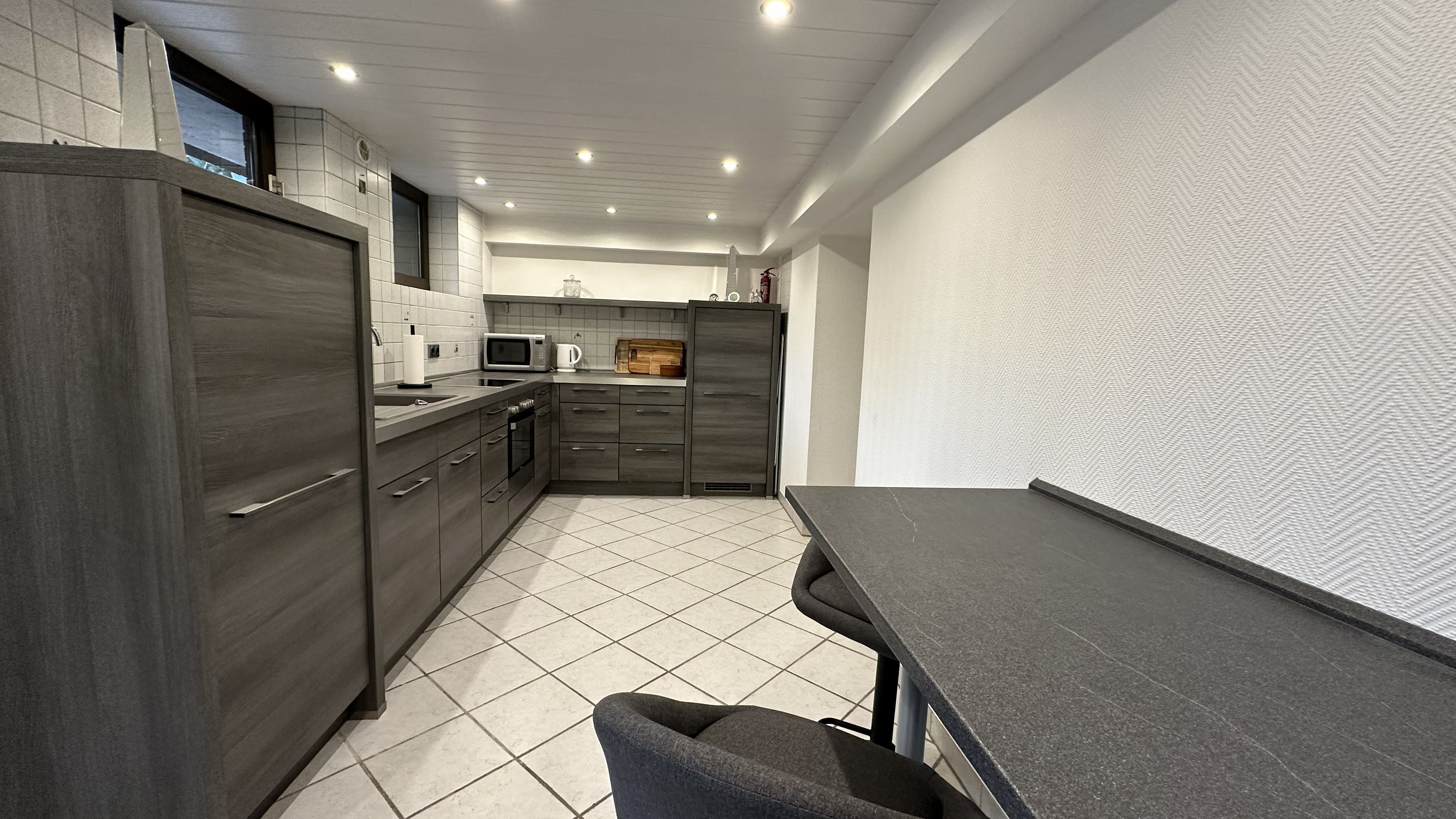 Comfortable Hideaway In Solingen’s Heart – Tastefully Furnished Basement Flat - Comfortable Hideaway in Solingen’s Heart – Tastefully Furnished Basement Flat - Gallery - 2