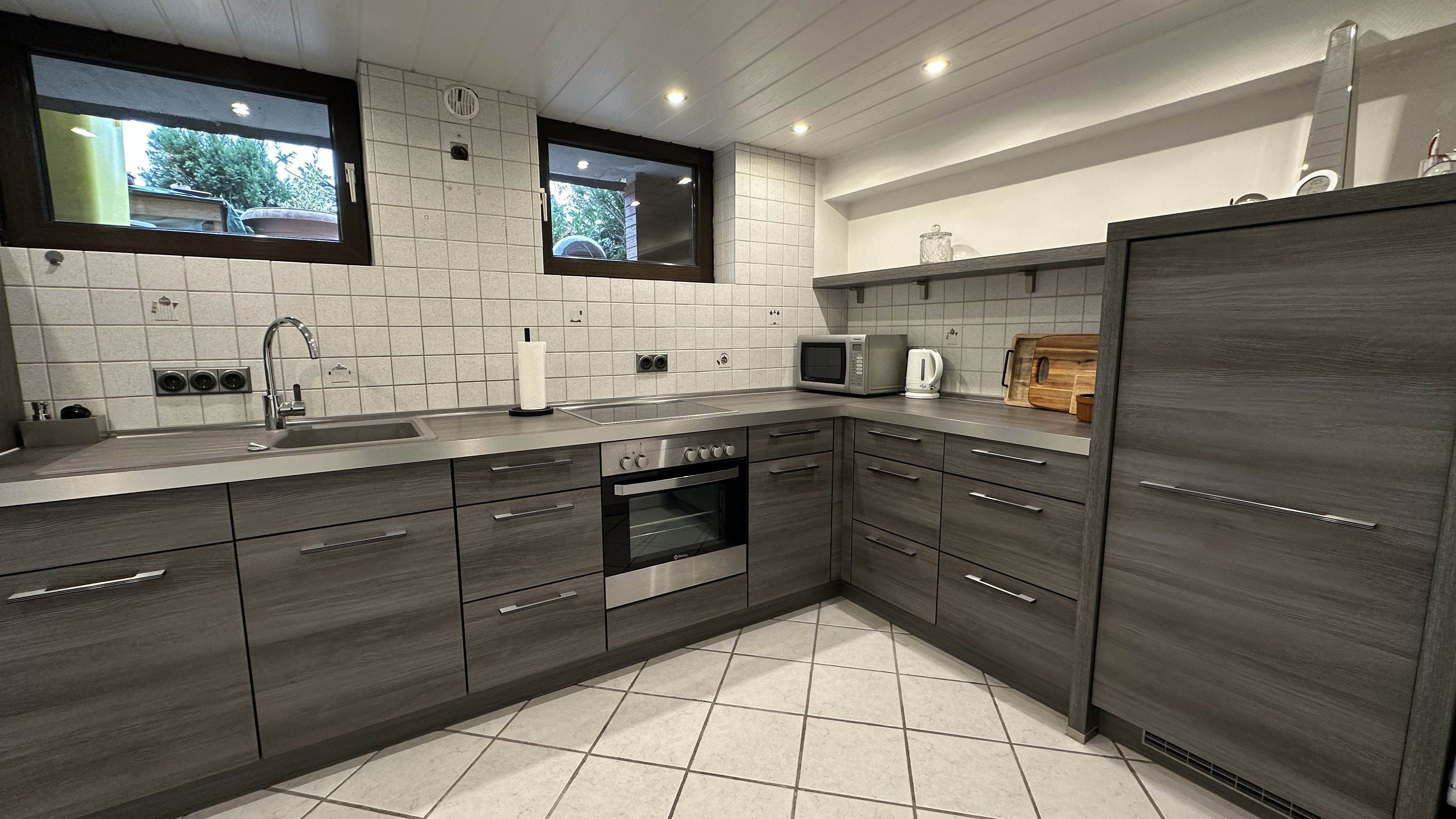 Comfortable Hideaway In Solingen’s Heart – Tastefully Furnished Basement Flat - Comfortable Hideaway in Solingen’s Heart – Tastefully Furnished Basement Flat - Gallery - 1