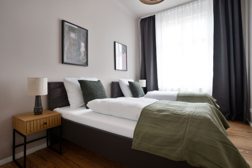 Three-Bedroom Apartment with balcony - Gallery - 20