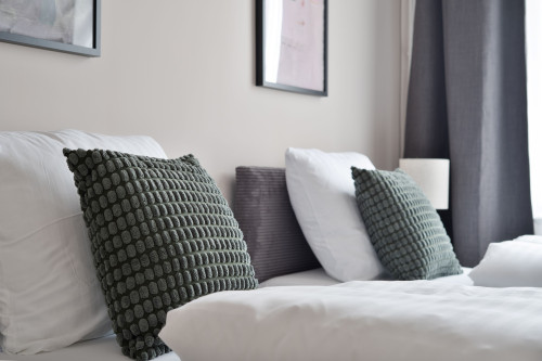 Three-Bedroom Apartment with balcony - Gallery - 18