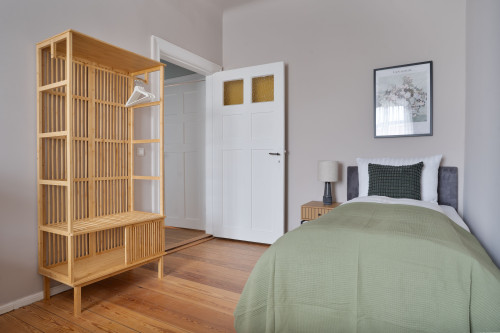 Three-Bedroom Apartment with balcony - Gallery - 27