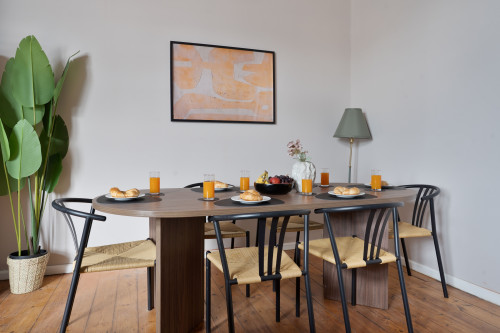 Three-Bedroom Apartment with balcony - Gallery - 25