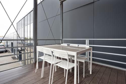 Three-Bedroom Apartment with balcony