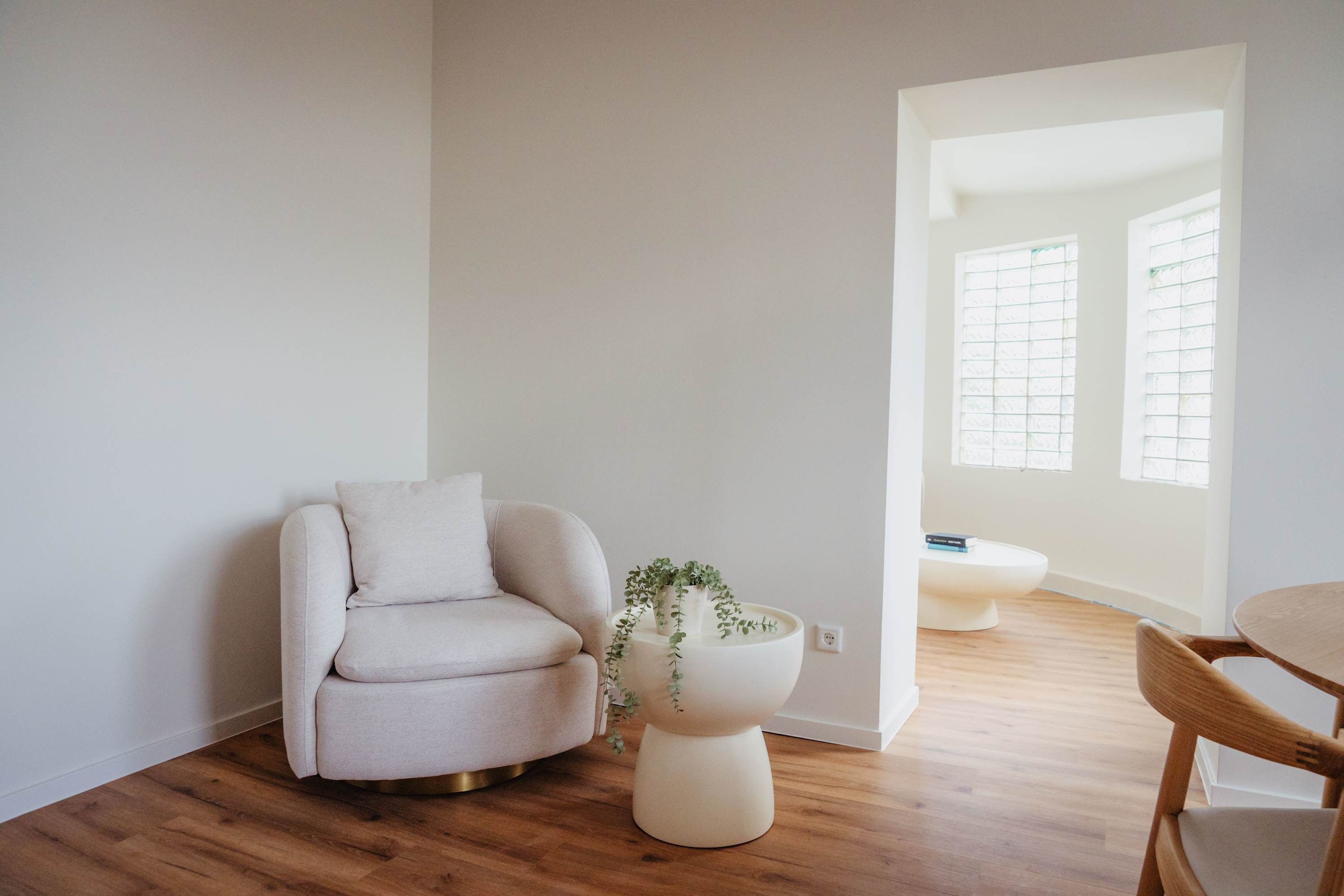 Nearby Town Hall, Exclusive Designer Furnishings - Nearby Town Hall, exclusive designer furnishings - Gallery - 20