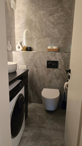 Garage included: Forest-Edge Apartment near Trade Fair & Airport