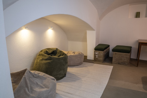 JH Apartments | Premium Flat Old Town | 100" TV & Gaming - Gallery - 10