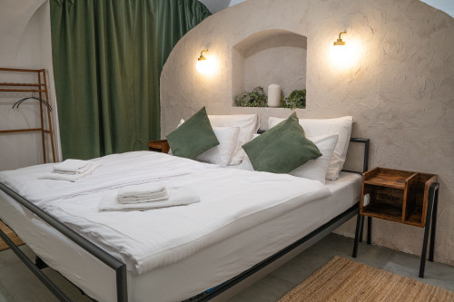 JH Apartments | Premium Flat Old Town | 100" TV & Gaming - Gallery - 19
