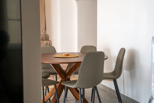 JH Apartments | Premium Flat Old Town | 100" TV & Gaming - Gallery - 9