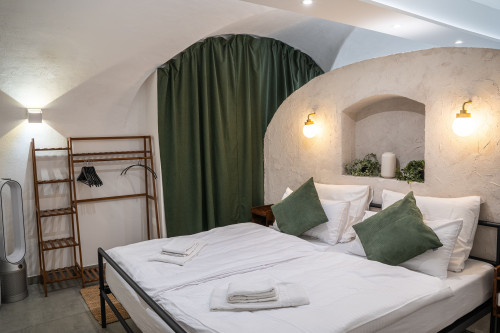 JH Apartments | Premium Flat Old Town | 100" TV & Gaming - Gallery - 20