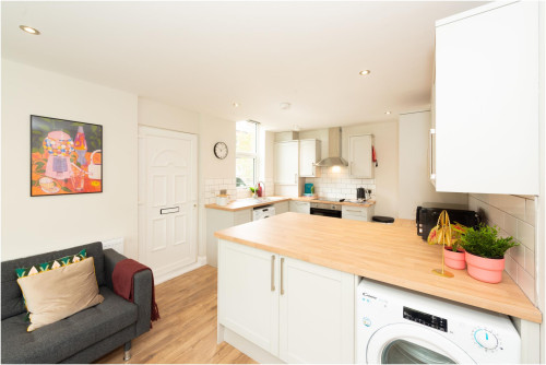 2-graham-grove-leeds-120014866420251018070056AM