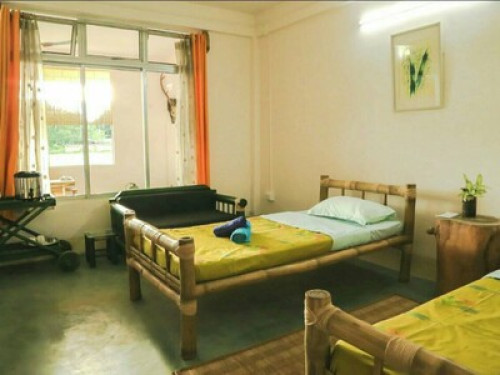 Longchen Homestay
