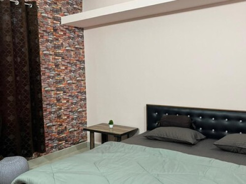 3BHK Vintage Golden Snow Suite