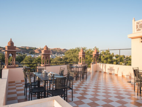 Fort & Lake View Stay in Jodhpur