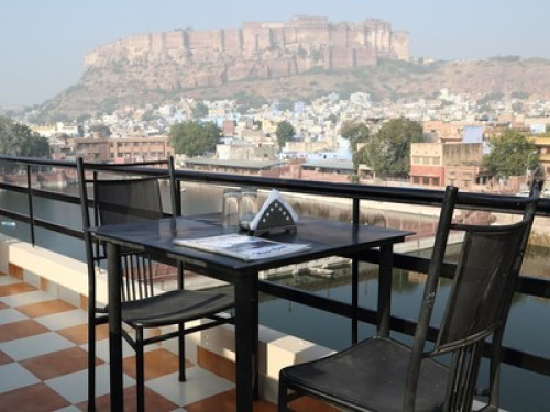 Fort & Lake View Stay in Jodhpur - Gallery - 16