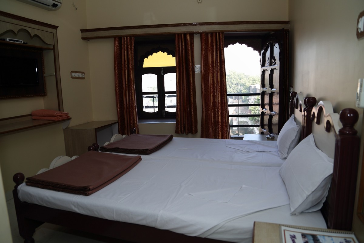 Deluxe Room(Full Room) - 1