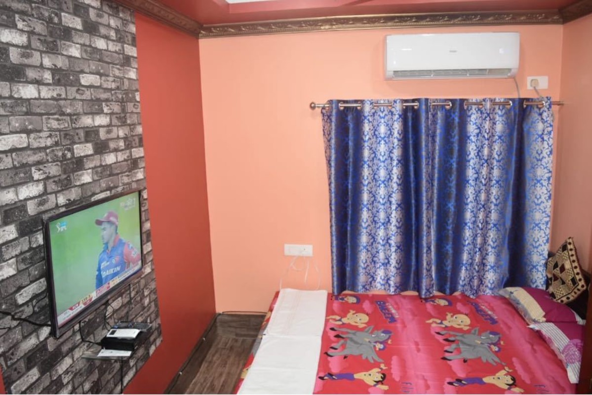 1 Bed Room Air/Con(Full Room) - 1