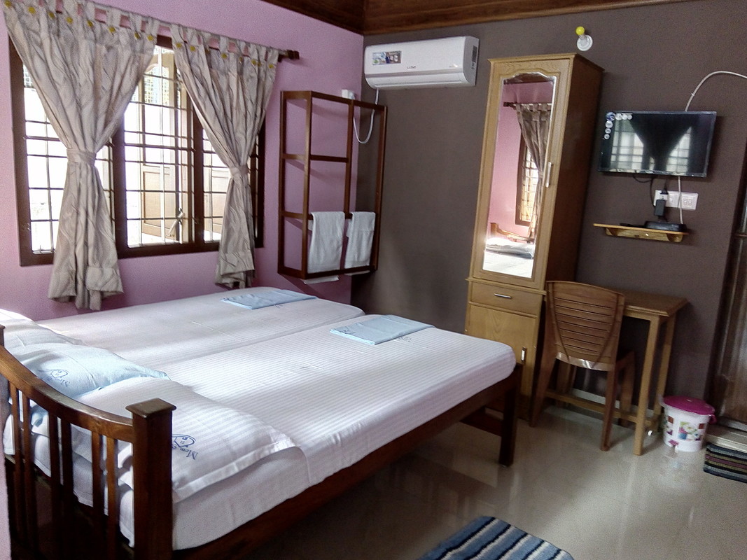 A/C Deluxe Room(Single Bed) - 1