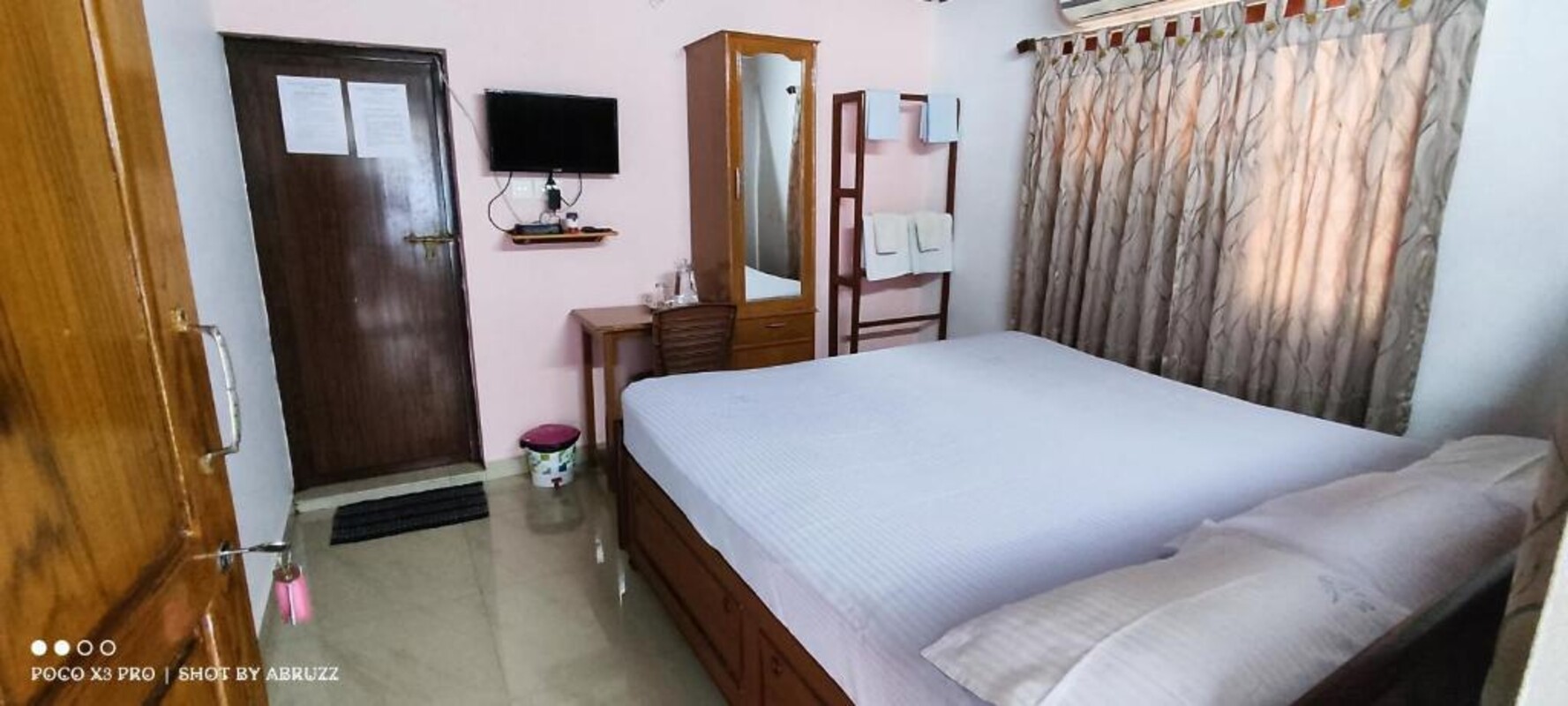 Non A/c Deluxe Room(Single Bed) - 2