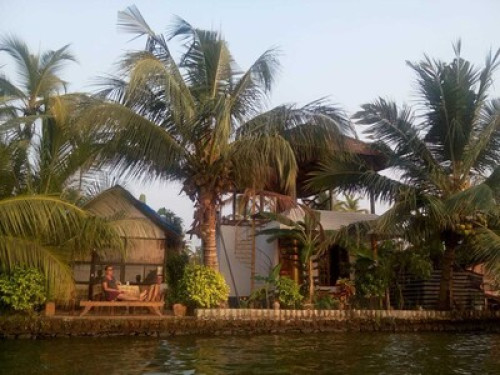 white house home stay  in alleppey