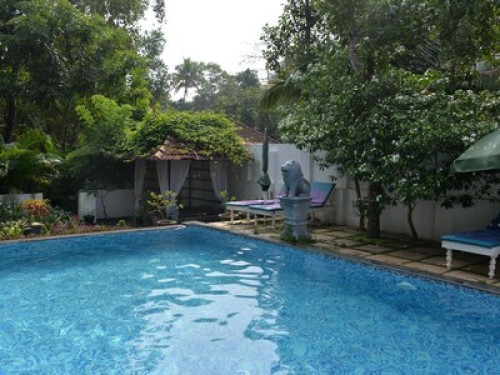 Friendly family at Marari Beach