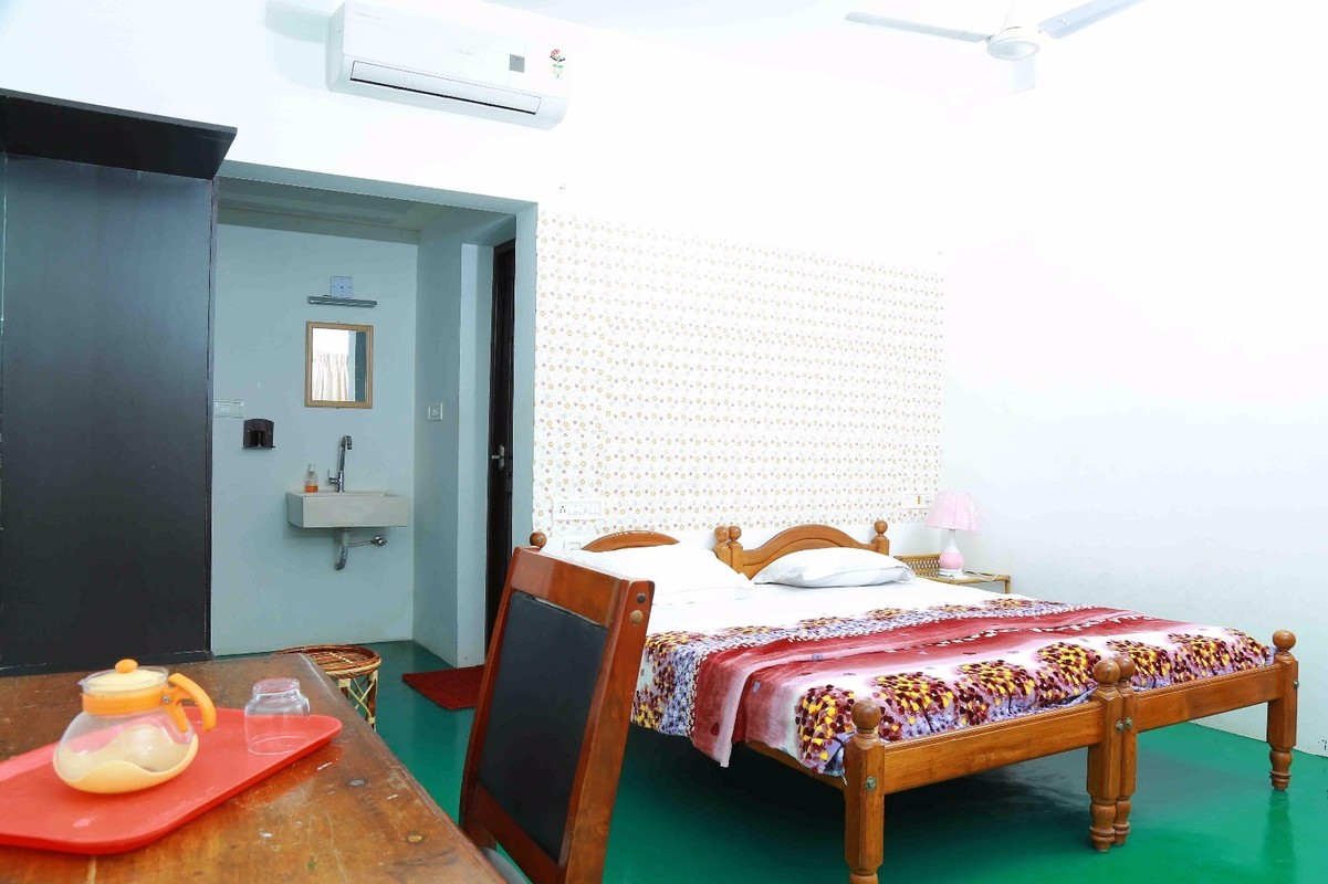 Room-L1(Single Bed) - 1