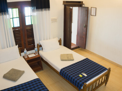 Seashell Haris Beach Home Stay 