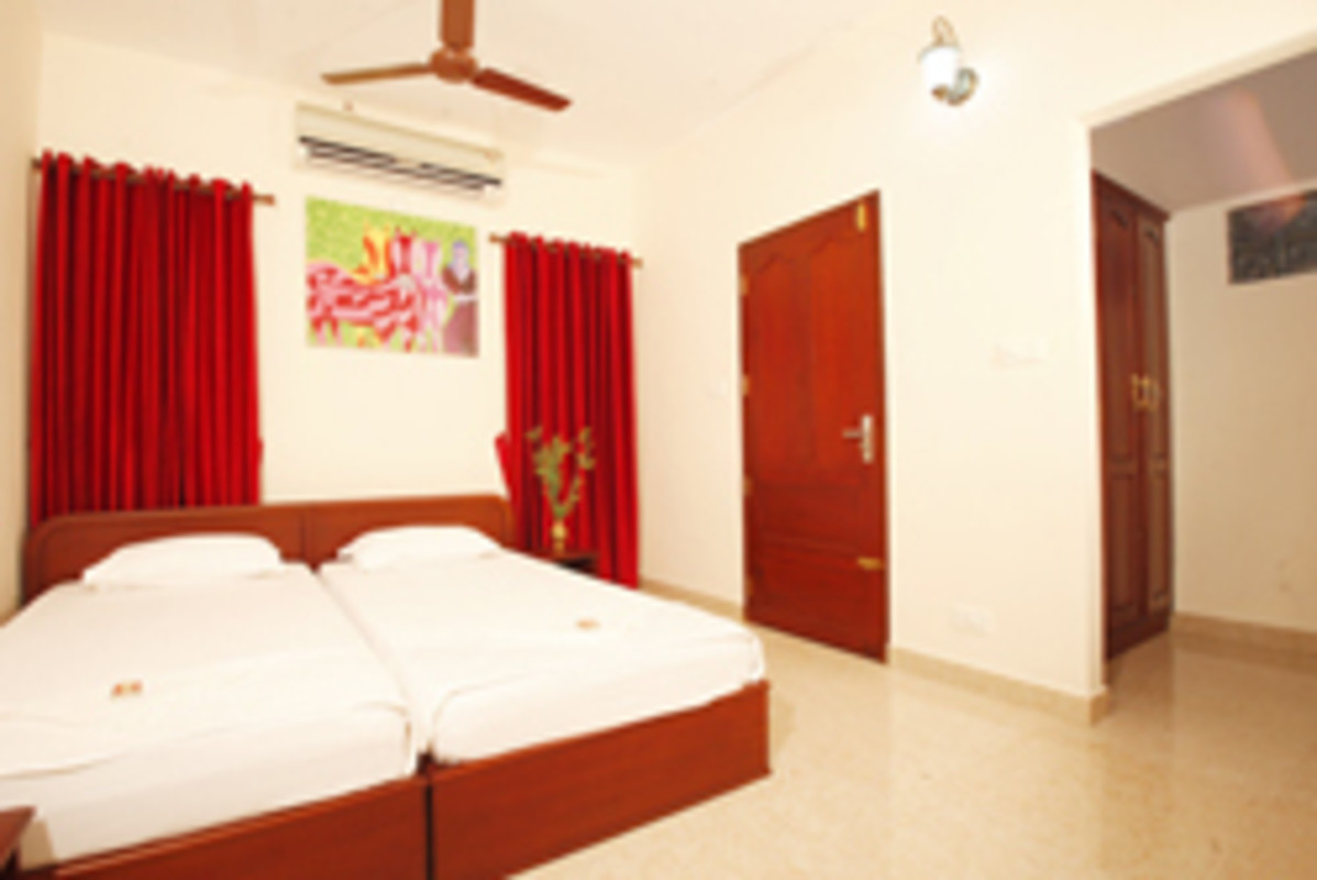  Tree-Shade Room(Single Bed)  -  Clean affordable rooms  - Gallery -  1