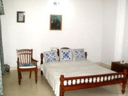 A home stay with ethnic cuisine 