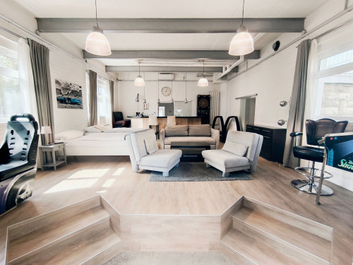 Serviced loft apartment Construction manager Project manager Apartment