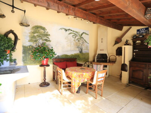 A charming place for two 