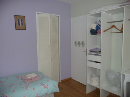 Jolie maison avec belle jardin et g