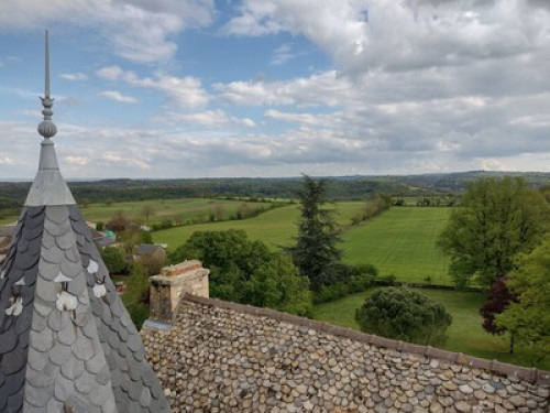 Elegant, cosy chateau in a village