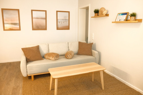 Close to the beach | 5 persons | Balcony | Modern